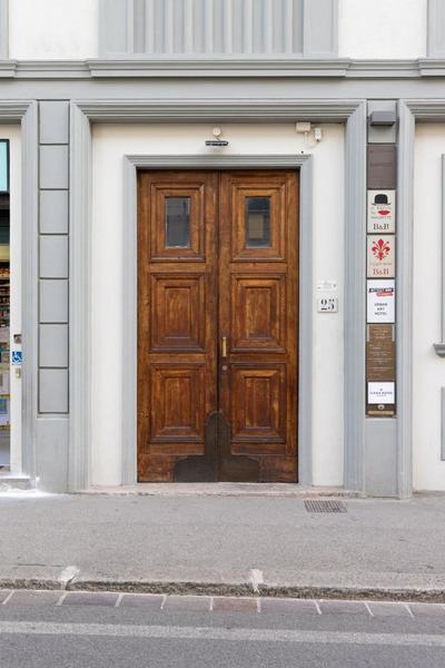 Family large apartment in Florence