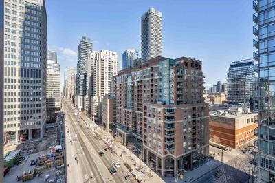Large 2BR on Bay Street 4 Beds with Balcony