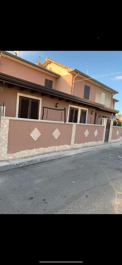 B & B Temptation Airport Fontanarossa shared house with several rooms