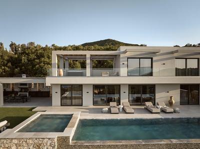 Elpida Luxury Villa, with Infinity Pool & Spa Whirlpool, By ThinkVilla