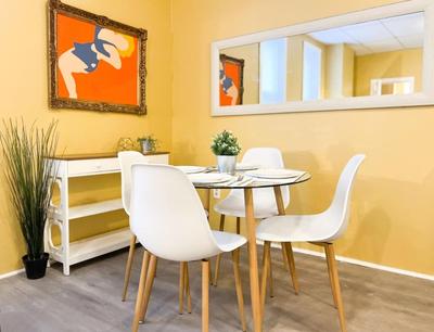 Sleeps 14 9 Beds and Bathrooms Historic plus WIFI