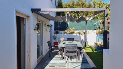 The Coolest Place near the airport!