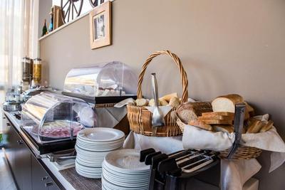 Elegance Boutique Suites