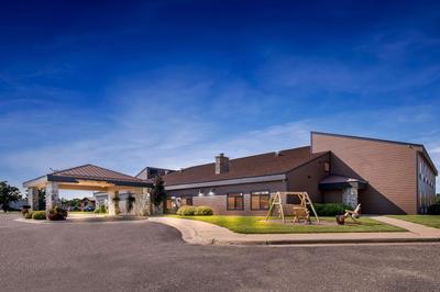 Heartland Inn & Suites, SureStay Collection by Best Western