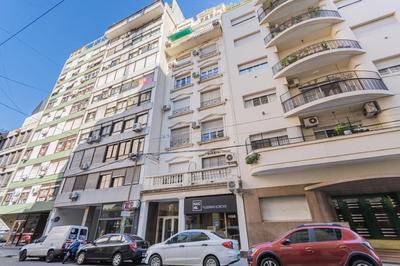 Espectacular departamento estilo francés en la mejor zona de Recoleta sobre la calle Arenales