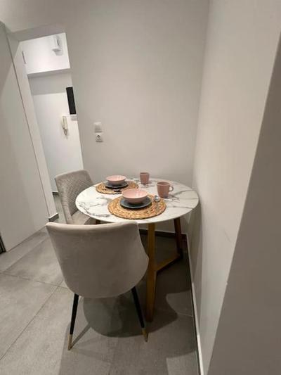 Cozy central apartment with yard