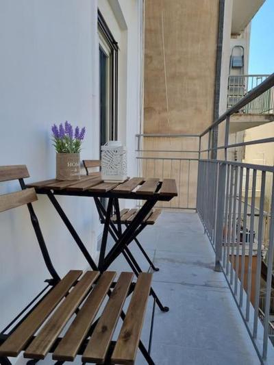 Athens Stylish Renovated 62sqm Apartment for Families & Couples with Balcony in Quiet Area near City Center