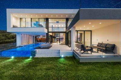 Paradise Hill Luxury Villa