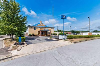 Suburban Studios Chattanooga Northeast - Ooltewah