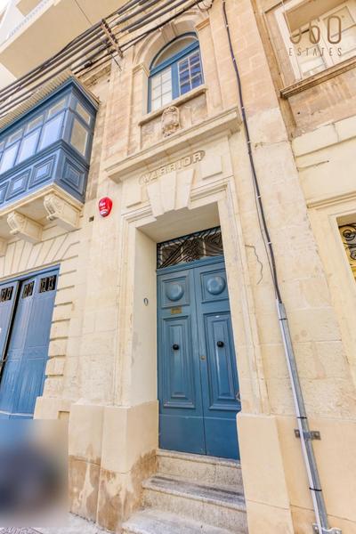Modern 3BR Apt close to Sliema's Promenade by 360 Estates