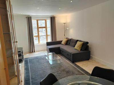Luxury Two Bedroom Apartment in Bayswater