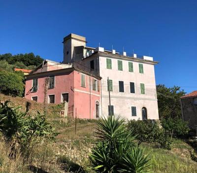 Villa Massa - Dimora storica con 12 camere, accoglie 30 persone