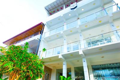 Galene Beach & Surf Hotel