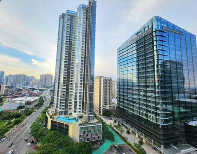 Cosy Suite Uptown Parksuites with Balcony Ultra fast wifi 250mbps