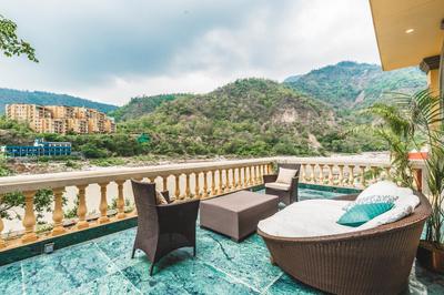 Bhagvatam by the Ganges