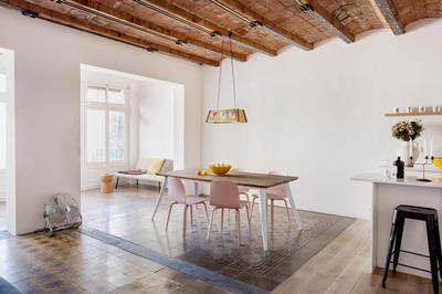 GuestReady - Acogedor piso al lado de Pl. Cataluña