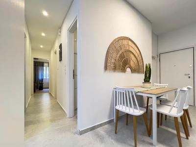 Roomy Home in Ilisia