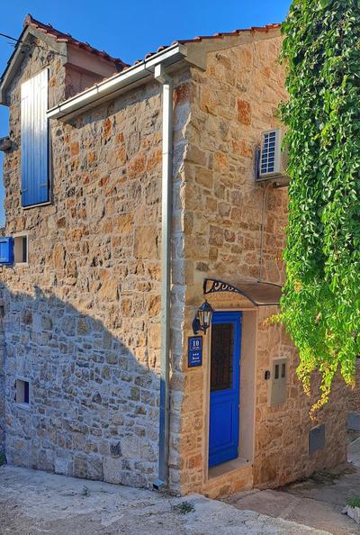 Domus Lapidea