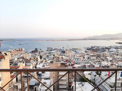 Skyline Vista - Sea View Apartment with Free Parking