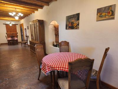 Red Mountain Manor vineyard and guesthouse