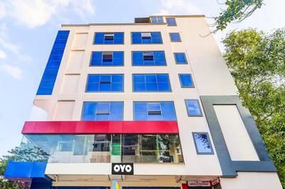 Super Townhouse SR Nagar Near RCC Premier