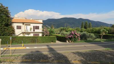 Casa Vacanze “Bouganville” loc Avane Pisa