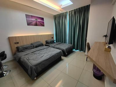 Hanan Studio Apartment with Pool, Wifi & Netflix