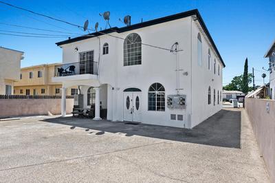 Lovely gated 4 bedroom & 2 bath unit near Universal studio and Hollywood
