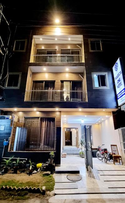 Pakeeza One Hotel