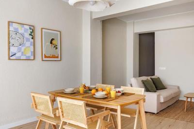 Cabanyal stay by the beach