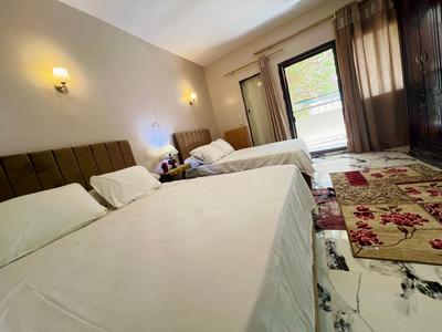 Star guest house pyramids view