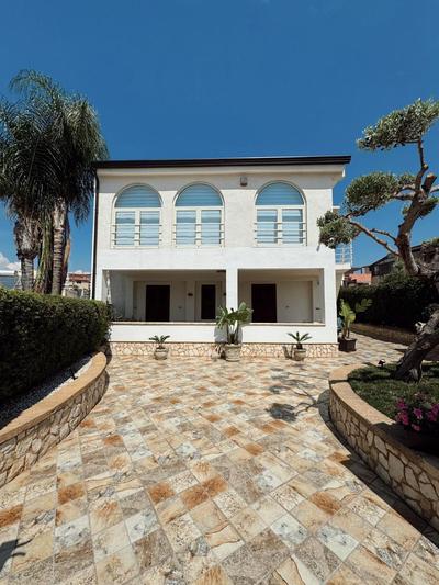La Terrazza sul Tramonto - Apartment in a villa near the sea in San Leone - Parking and Air Conditioning