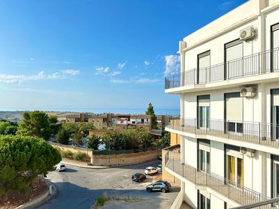 Modern Flat- Villaseta