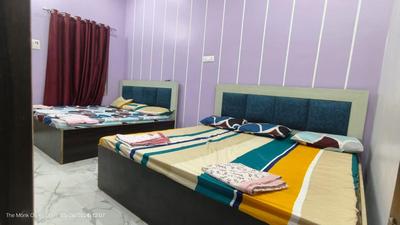 Shree Ayodhya Dham Guest house 300 meter from Sri Ram temple and Hanuman Garhi temple free pick up from Ayodhya Dham junction , Ayodhya cantt railway stati