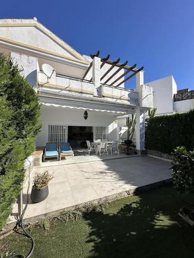 Chalet con barbacoa y piscina