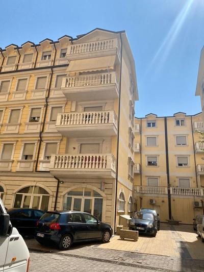 Louis Apartment