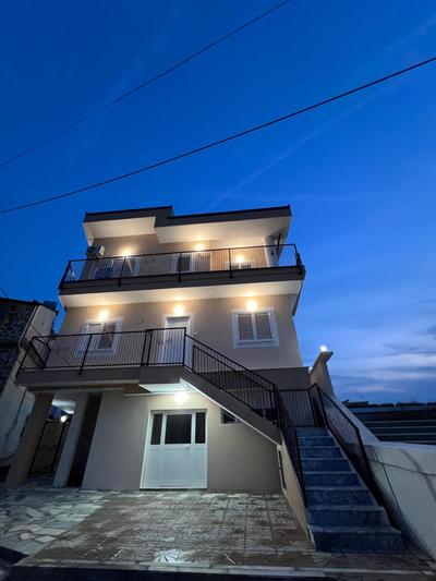 Hilltop Suites