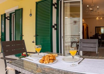 Rachi Apartments, Nidri