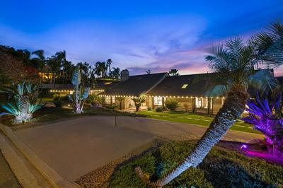 Luxury Hilltop Estate- Resort Pool & Sunset Views