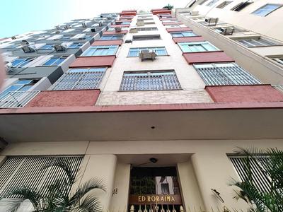 Apartamento Copacabana com Garagem, Home Office, Closet - Luxo, Conforto e Lazer.