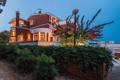Villa with Jacuzzi on the Pula Riviera