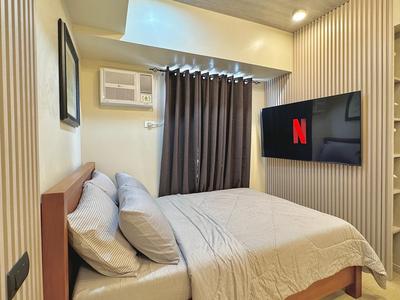 Avida Studio Room by Earl