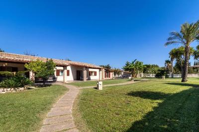 Artemisia Villa Santa Croce
