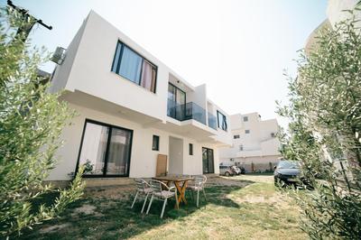Rine Apartments