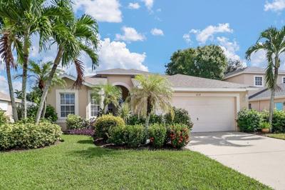 Sunshine days Stunning pool home. Gated community