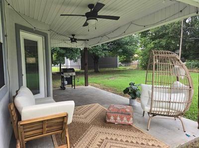 4 bedroom pet friendly grill under 5 min to airport and Choctaw Casino