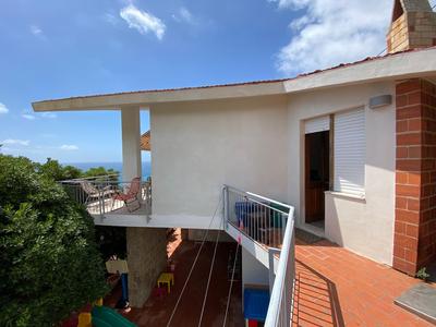Villa sul mare con magnifico panorama