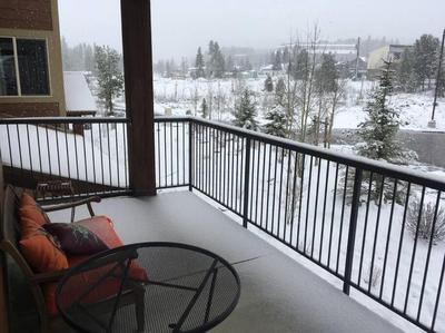 Large Winter Park Condo overlooking Hideaway Park!