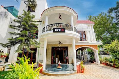 Hotel O Aathira Urbanite