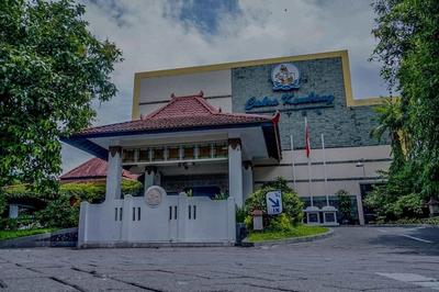 Cakra Kembang Hotel